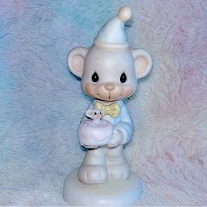 Precious Moments “Wishing You A Happy Bear Hug” 1994 porcelain 90’s vintage